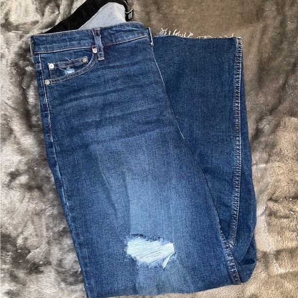 NWT Calvin Klein High Rise Straight Distressed Jeans Size 16, 18, 20 - Picture 1 of 8